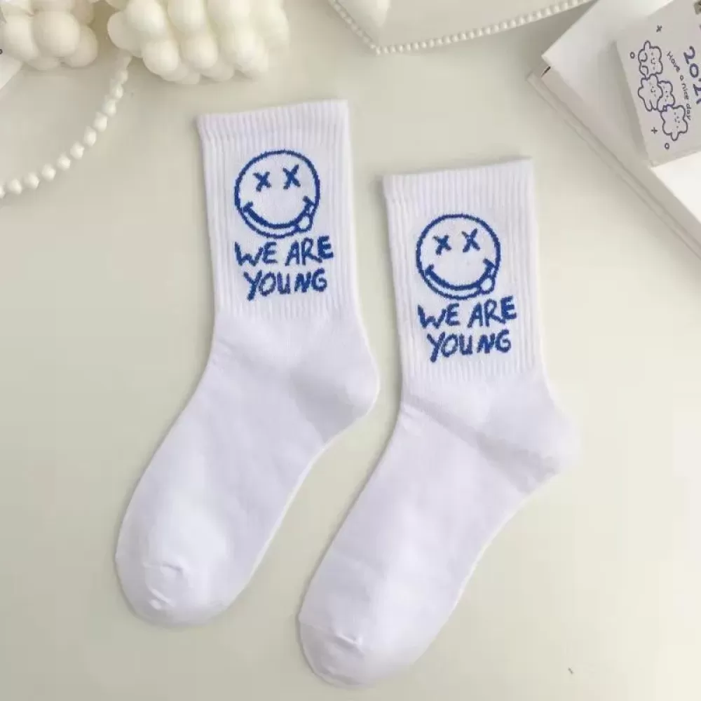 Cloud Kick: Japanese Hip-Hop Skateboard Socks - White