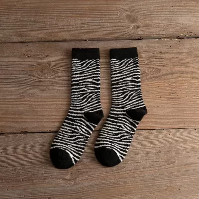Cozy Zebra Print Thickened Socks – Plush Warmth - Zebra style socks 4