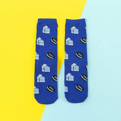 Fruitful Fun: Whimsical Harajuku Skateboard Socks - Blue Milk Oreo