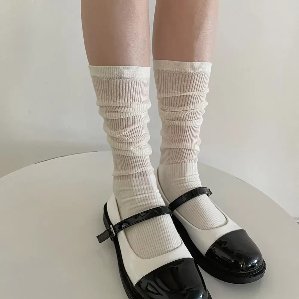 Sweet Cool Girl Knitted Calf Socks – Spring/Summer Fashion Essential - White