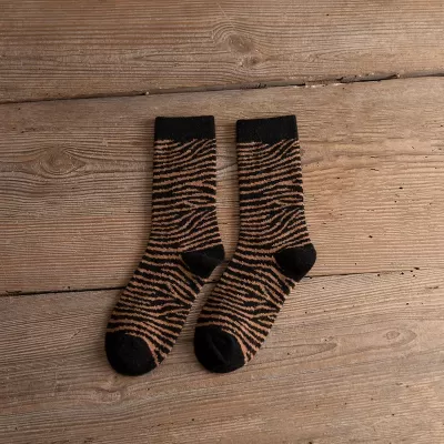 Cozy Zebra Print Thickened Socks – Plush Warmth - Zebra style socks 3