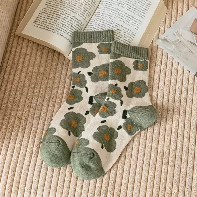 Sweet Flower Pattern Cotton Socks – Fashionable Green Medium Tube Socks for Women - Kawaii design cool design 4