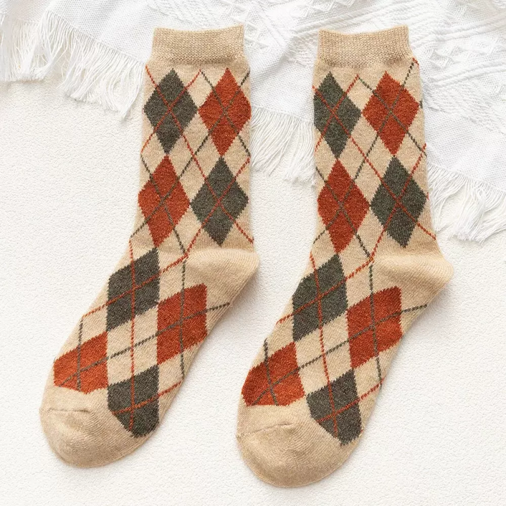 Thick Knit Argyle Plaid Crew Socks – Vintage Preppy Style for Autumn/Winter - Khaki