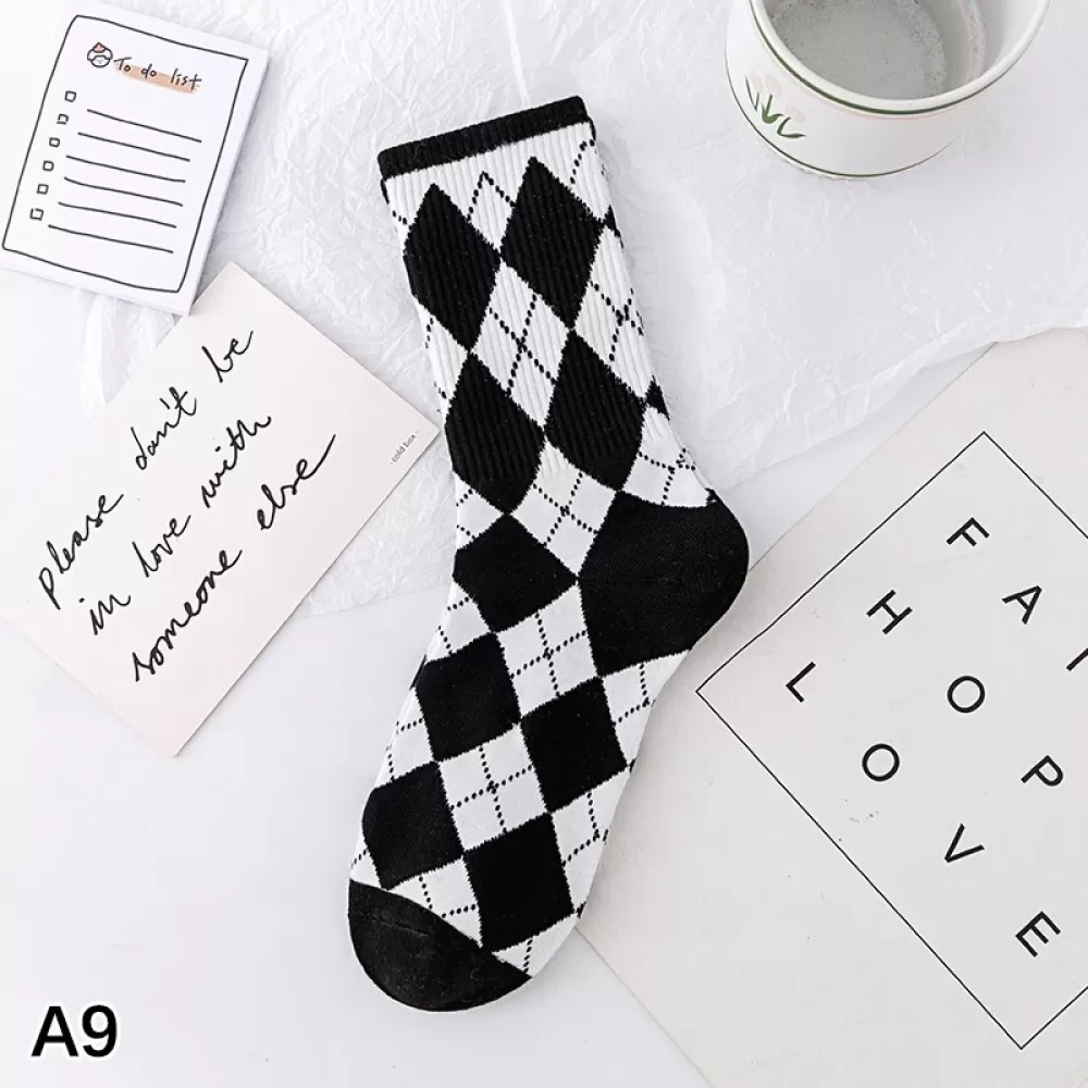 Avocado Charm: Fashionable Mid-Tube Socks - Design Print 3