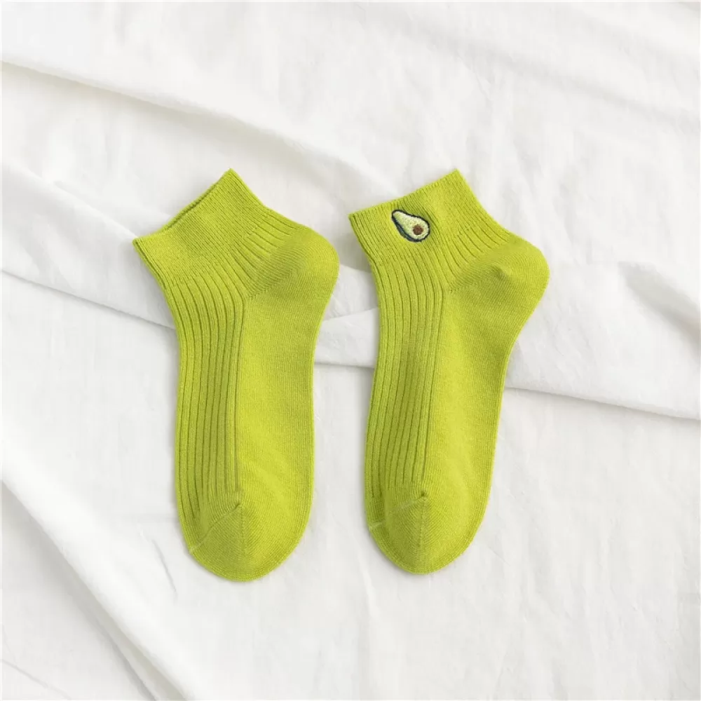 Chic Avocado Embroidery: Casual Short Socks - Green