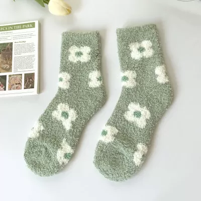 Cozy Coral Fleece Japanese Kawaii Socks – Perfect for Autumn/Winter Warmth - Green