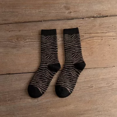 Cozy Zebra Print Thickened Socks – Plush Warmth - Zebra style socks 2
