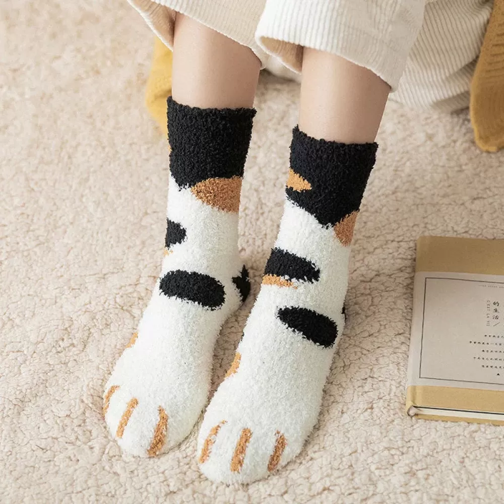 Floral Elegance: Women’s Lolita Sweet Bowknot Coral Fleece Socks - Black white brown design