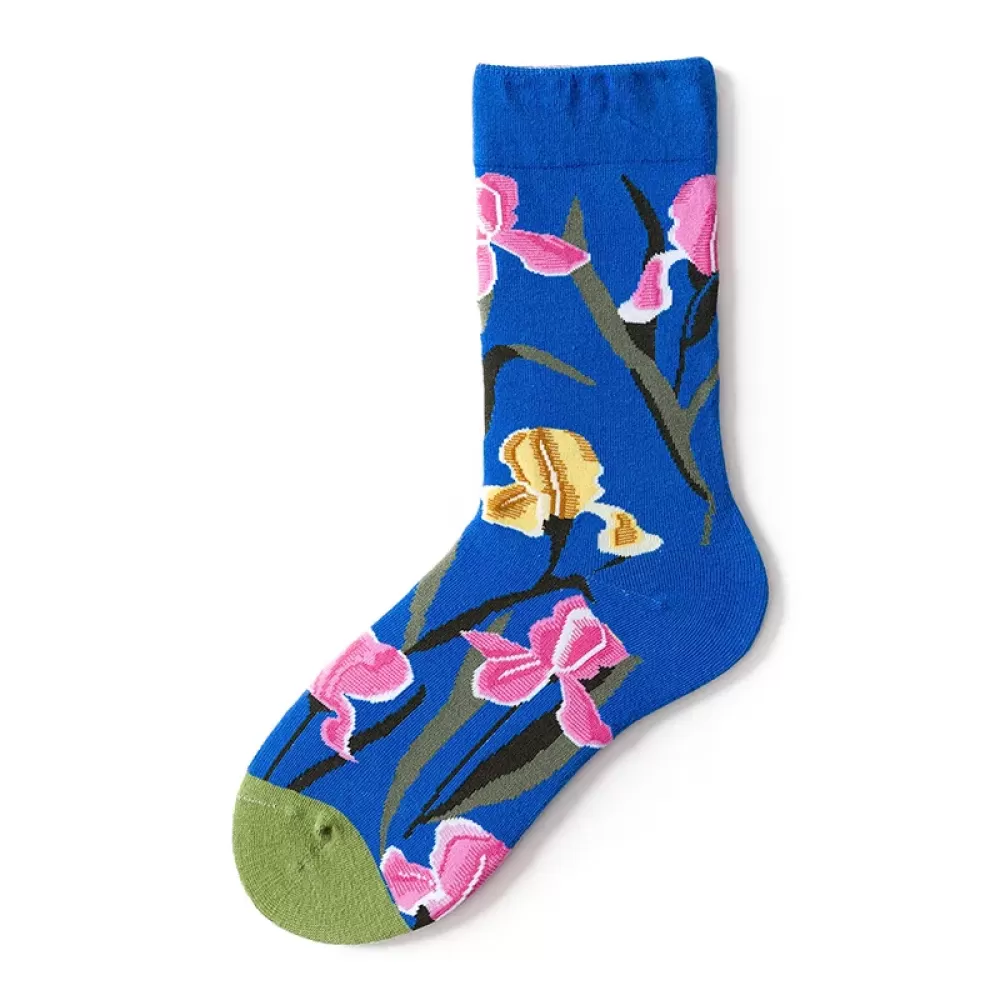 Whimsical Comfort: Cozy Combed Cotton Novelty Socks - Blue floral ornament