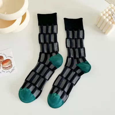 Harajuku-Inspired Women’s Cotton Casual Socks – Soft & Breathable for Autumn/Winter - Black
