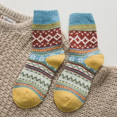 Retro Knitted Pattern Wool Socks – Cozy & Fashionable for Autumn/Winter - Blue