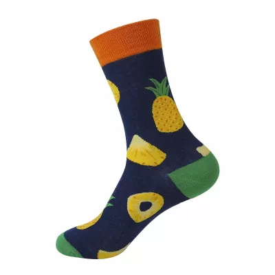 Fruitful Fashion: Vibrant Harajuku Socks - Black pineapple