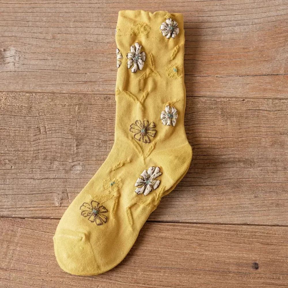 Floral Elegance: Korean Cotton Vintage Harajuku Crew Socks - Yellow floral ornament