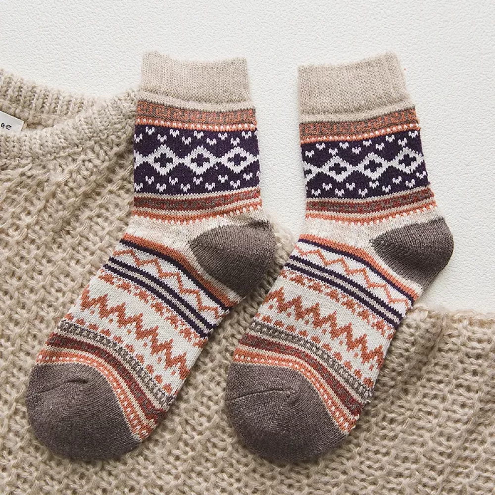 Retro Knitted Pattern Wool Socks – Cozy & Fashionable for Autumn/Winter - Khaki