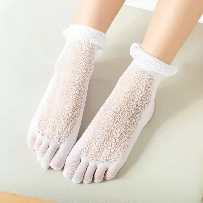 Chic Lace 5-Finger Toe Socks – Sexy Fishnet Harajuku Style - White