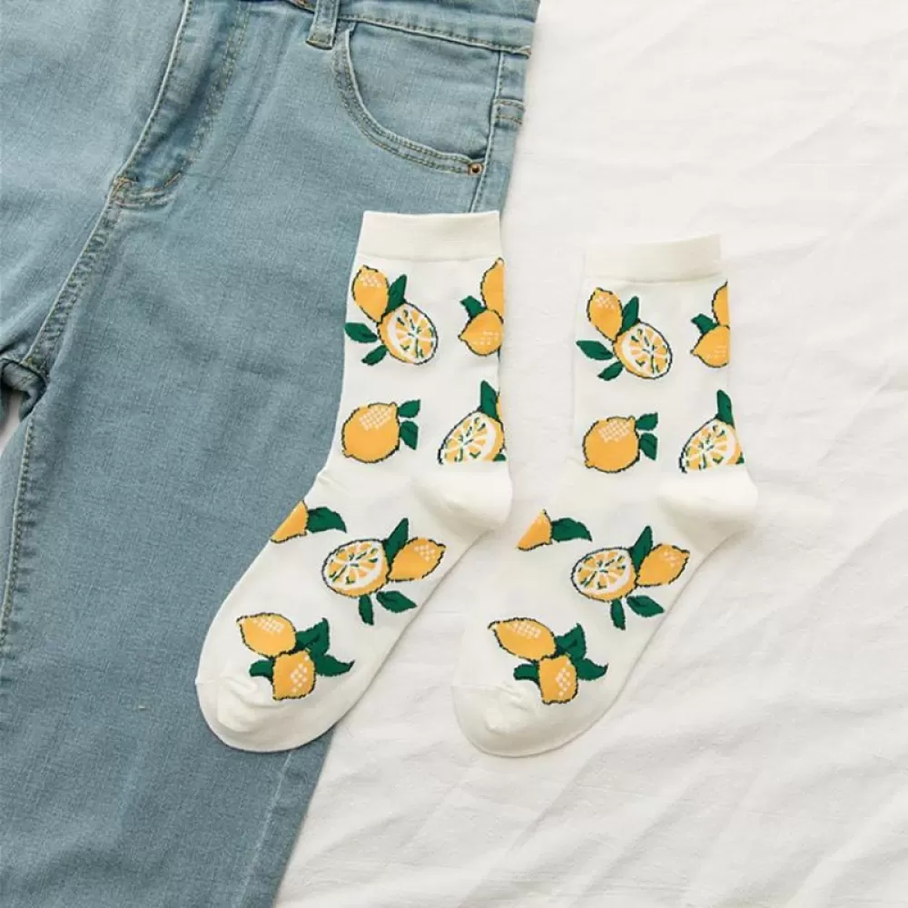 Summer Fruit Fiesta: Chic Cartoon Boat Socks - Lemon