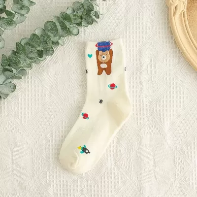 Harajuku-Inspired Astronaut: Cute Winter Socks - Beige Bear