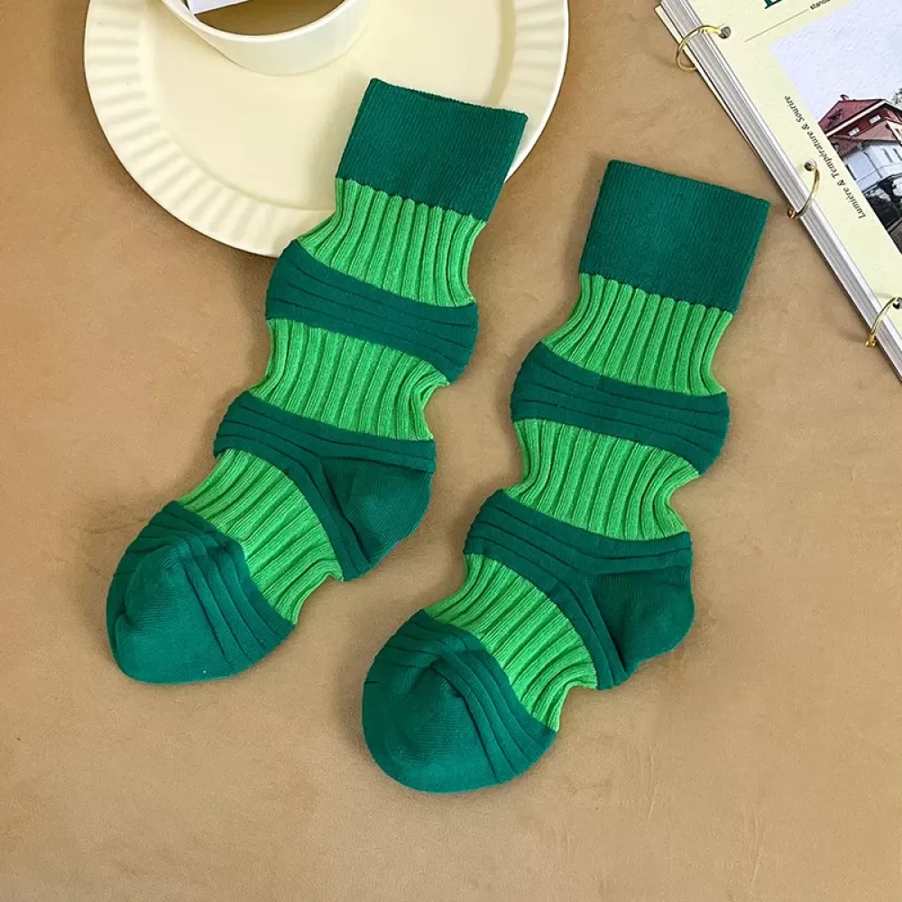 Chic Pleated Striped Mid-Tube Socks – Women’s Contrast Color Lantern Style - Green