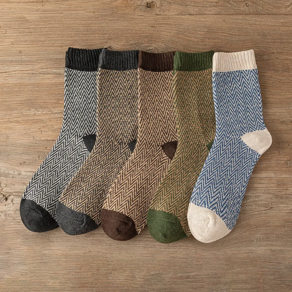 Cozy Comfort: Retro-Style Thick Warm Wool Socks 5-Pair Set - Cozy cool design 3