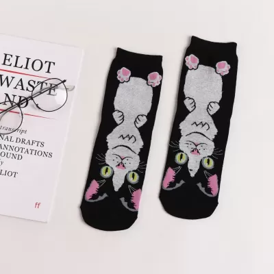 Purr-fect Style: Korean Cartoon Cat Socks - Black cat