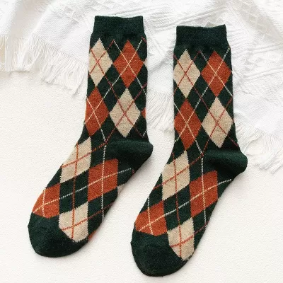 Thick Knit Argyle Plaid Crew Socks – Vintage Preppy Style for Autumn/Winter - Green
